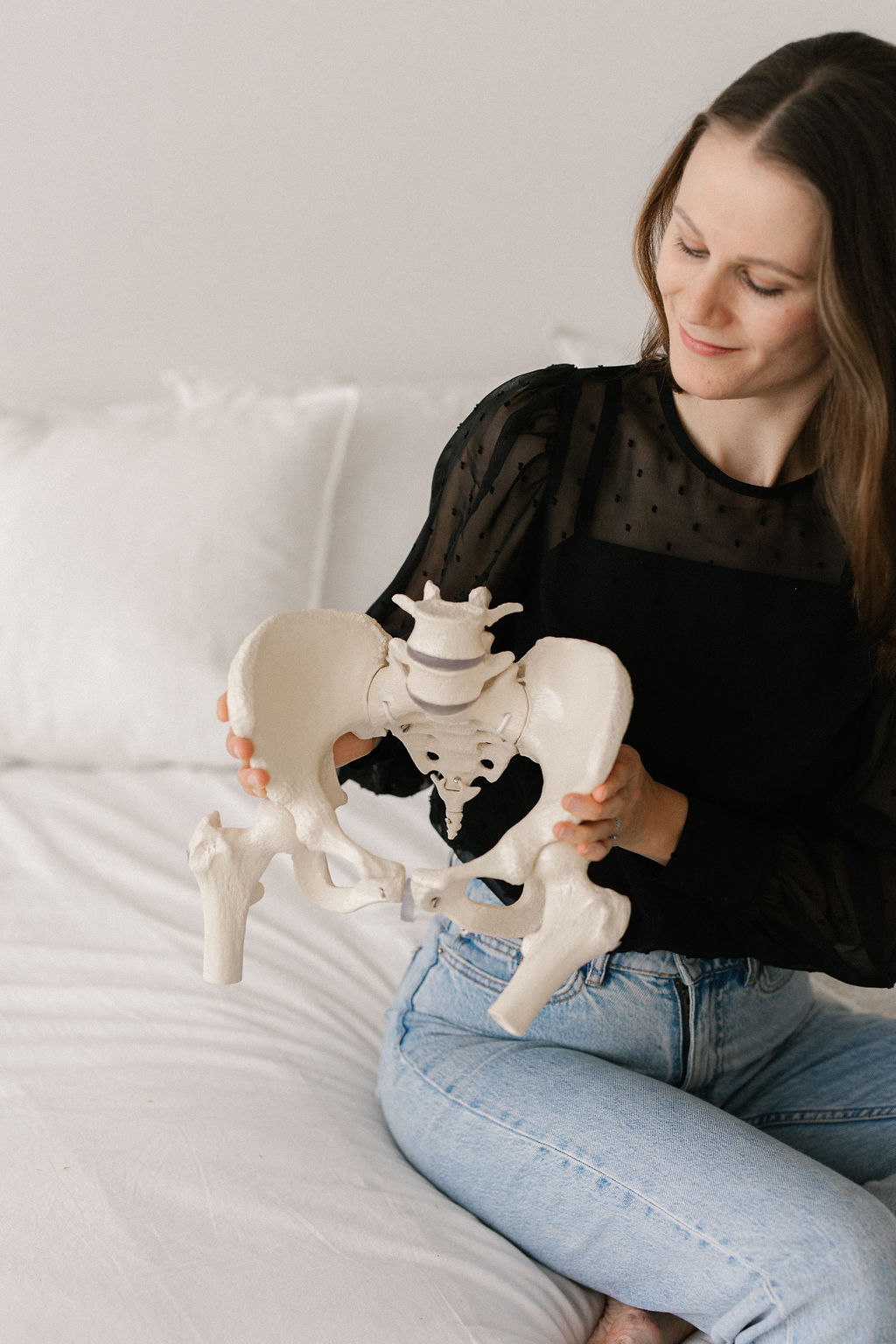 Synnytysvalmennus Espoo Helsinki - lantio synnytyksessä Doula Anniinan synnytysvalmennus Espoossa - synnyttäjän lantio ja vauvan kulku synnytyksessä